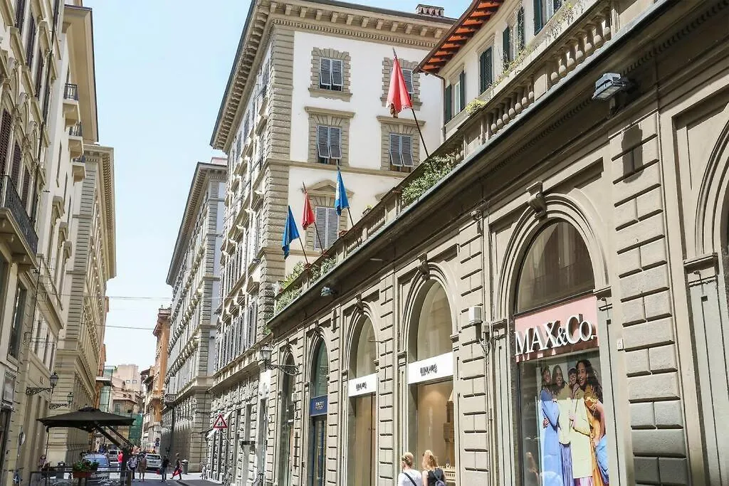 Apartment Next To The Duomo Of Florence, Lorenzo, With Private Terrace